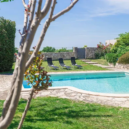 Beeindruckende Mit Privatpool, Meerblick, Babybett Und Besonderem Interieur Vosteni
