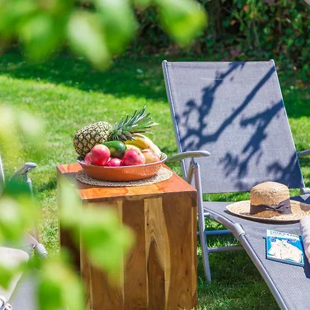 Beeindruckende Mit Privatpool, Meerblick, Babybett Und Besonderem Interieur