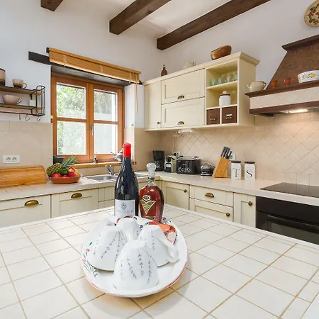 Holiday home Beeindruckende Mit Privatpool, Meerblick, Babybett Und Besonderem Interieur *