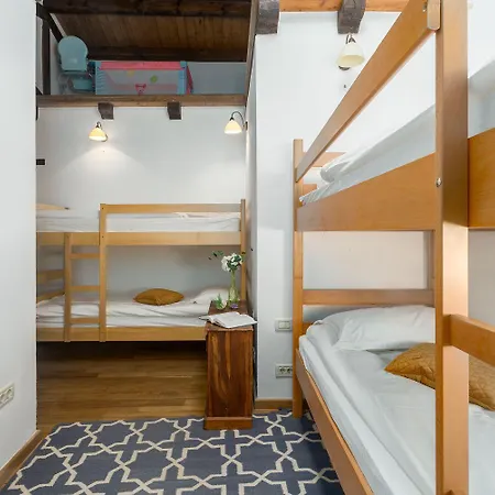 Holiday home Beeindruckende Mit Privatpool, Meerblick, Babybett Und Besonderem Interieur Vosteni